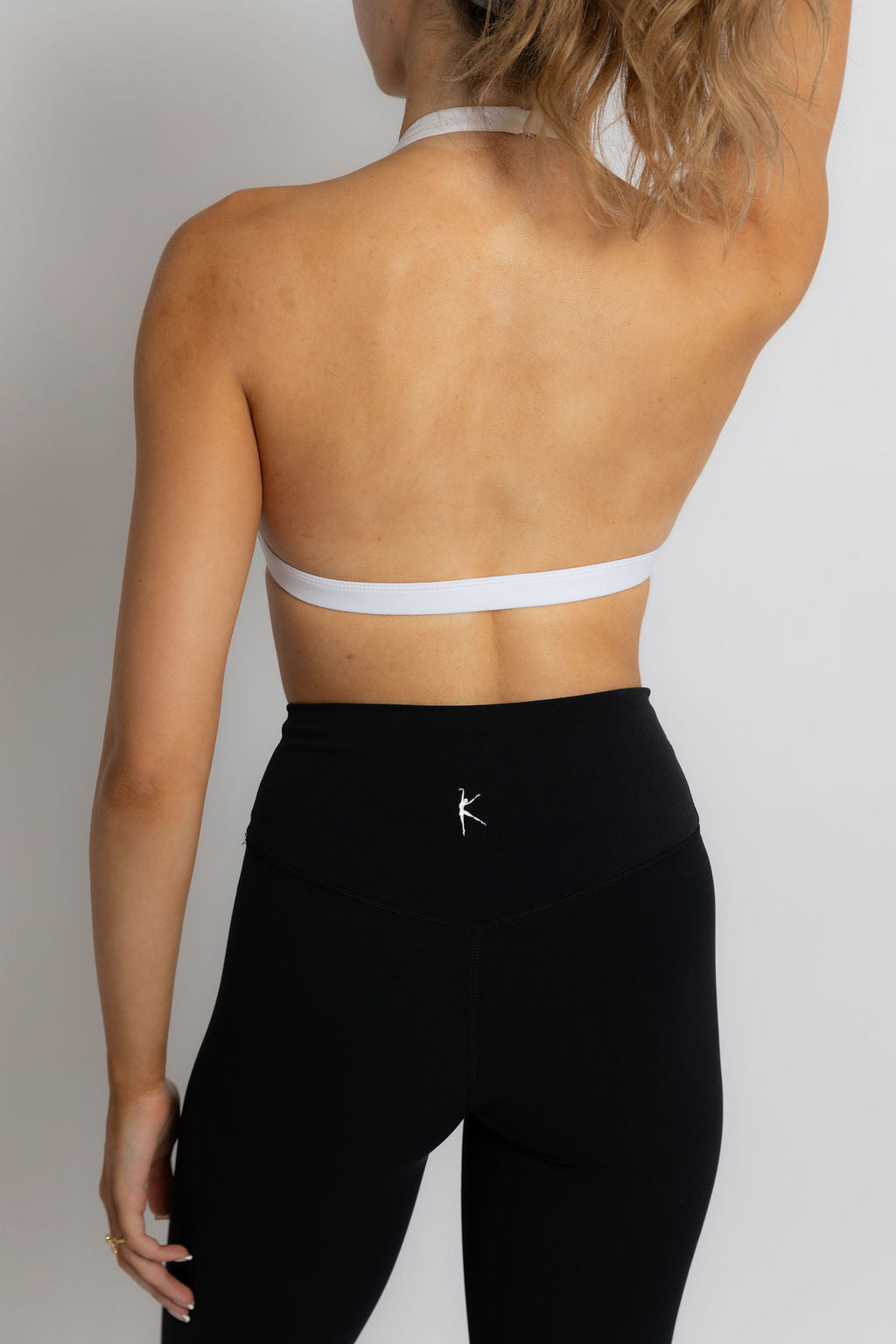 FIT HALTER BRA - WHITEOUT