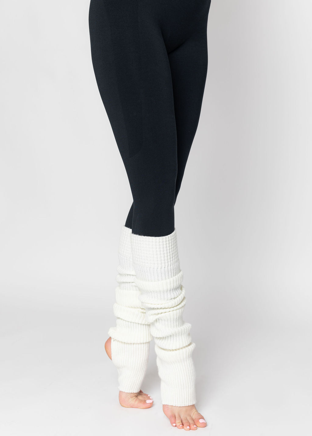 LEG WARMERS - WHITE – Kara By Karina Inc